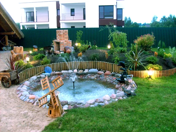 Pools, fountains and waterfalls